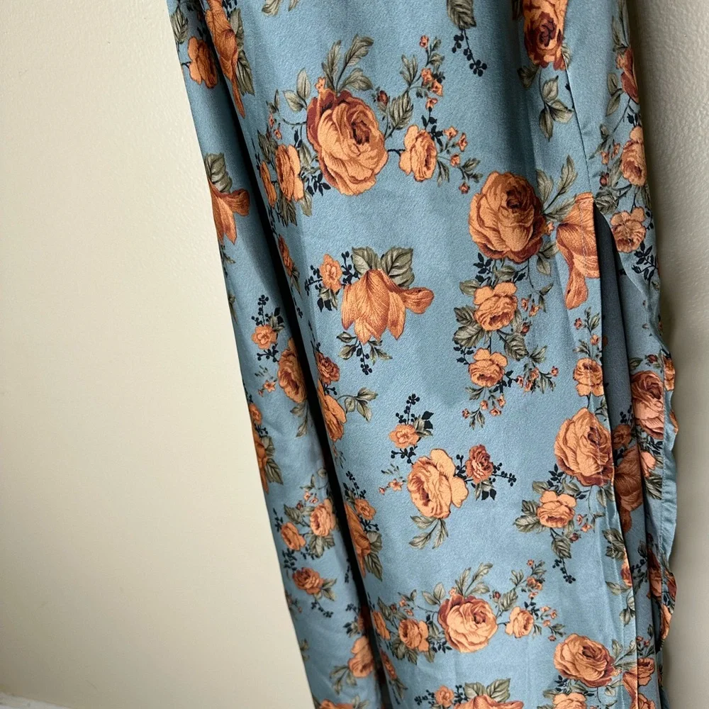 Floral cowl neck midi dress - Picture 5 of 6